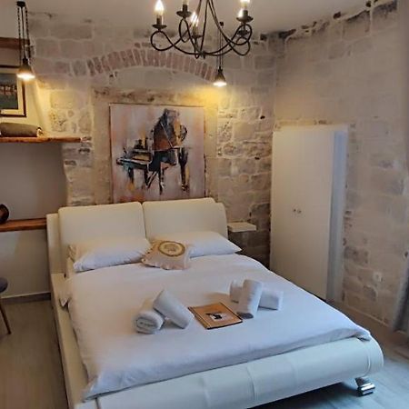Studios Kadena Trogir - 18Th Century Stone House Kültér fotó