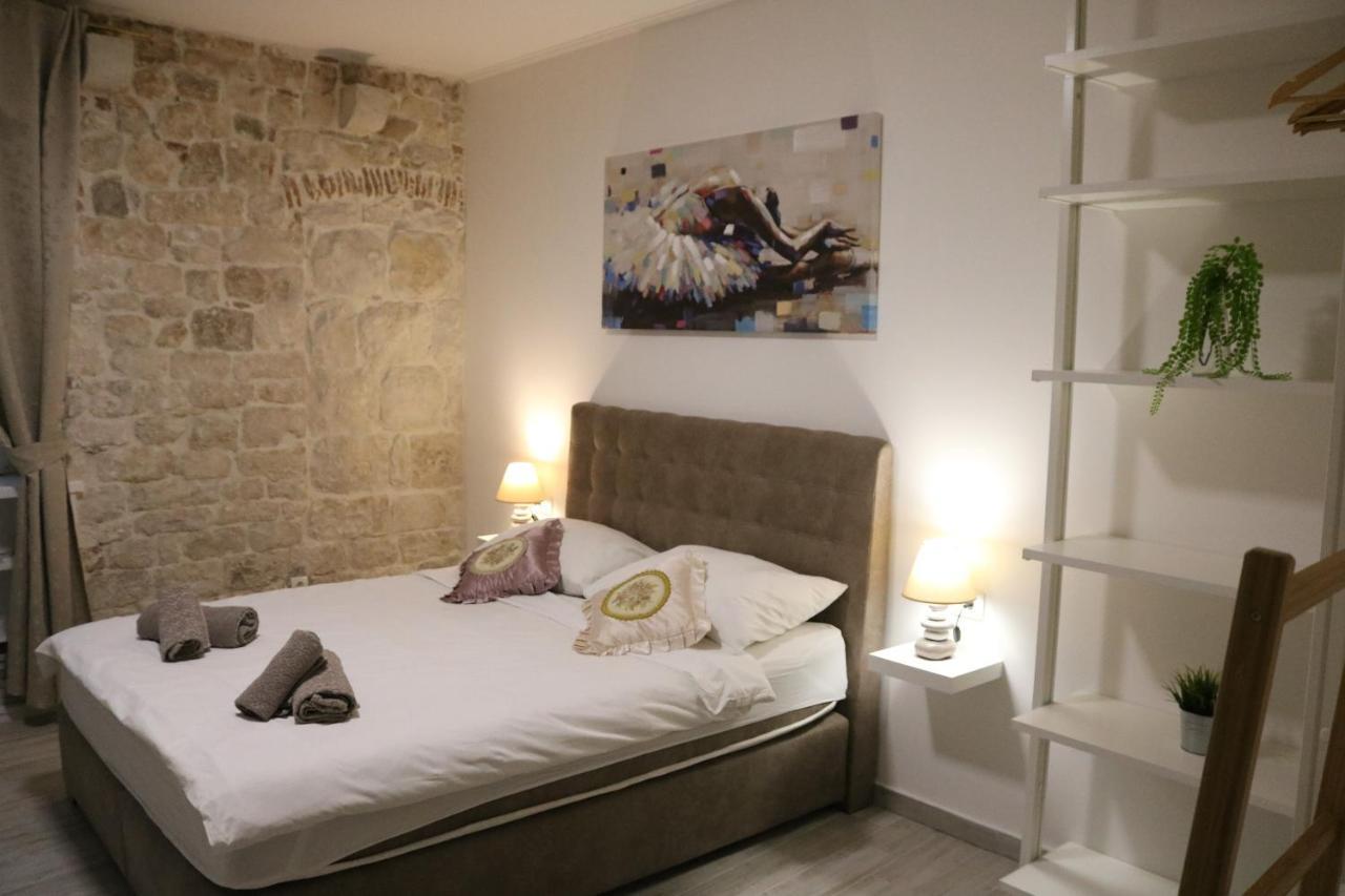 Studios Kadena Trogir - 18Th Century Stone House Kültér fotó