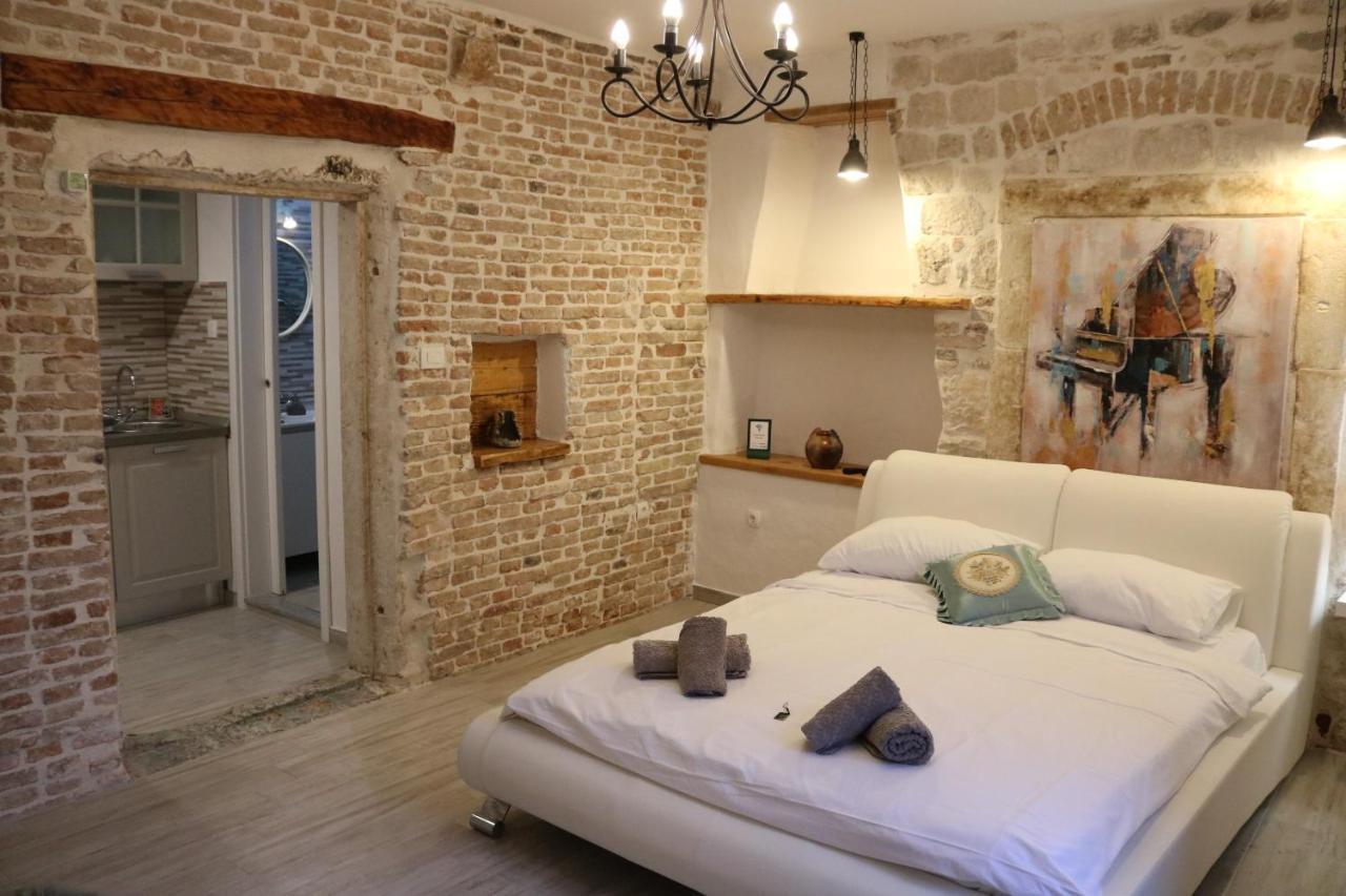 Studios Kadena Trogir - 18Th Century Stone House Kültér fotó