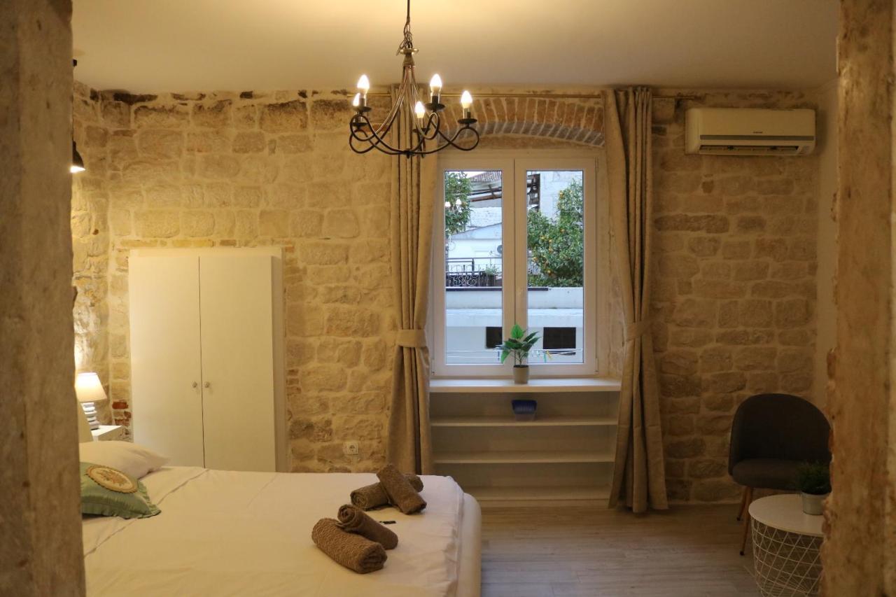 Studios Kadena Trogir - 18Th Century Stone House Kültér fotó
