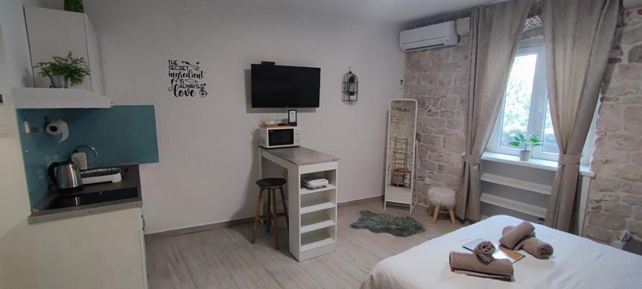 Studios Kadena Trogir - 18Th Century Stone House Kültér fotó