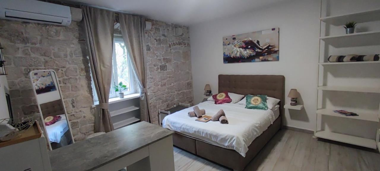 Studios Kadena Trogir - 18Th Century Stone House Kültér fotó