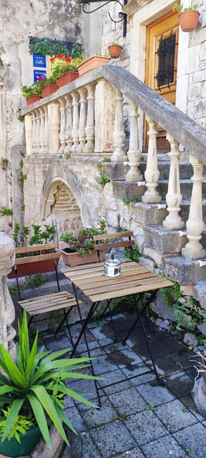Studios Kadena Trogir - 18Th Century Stone House Kültér fotó