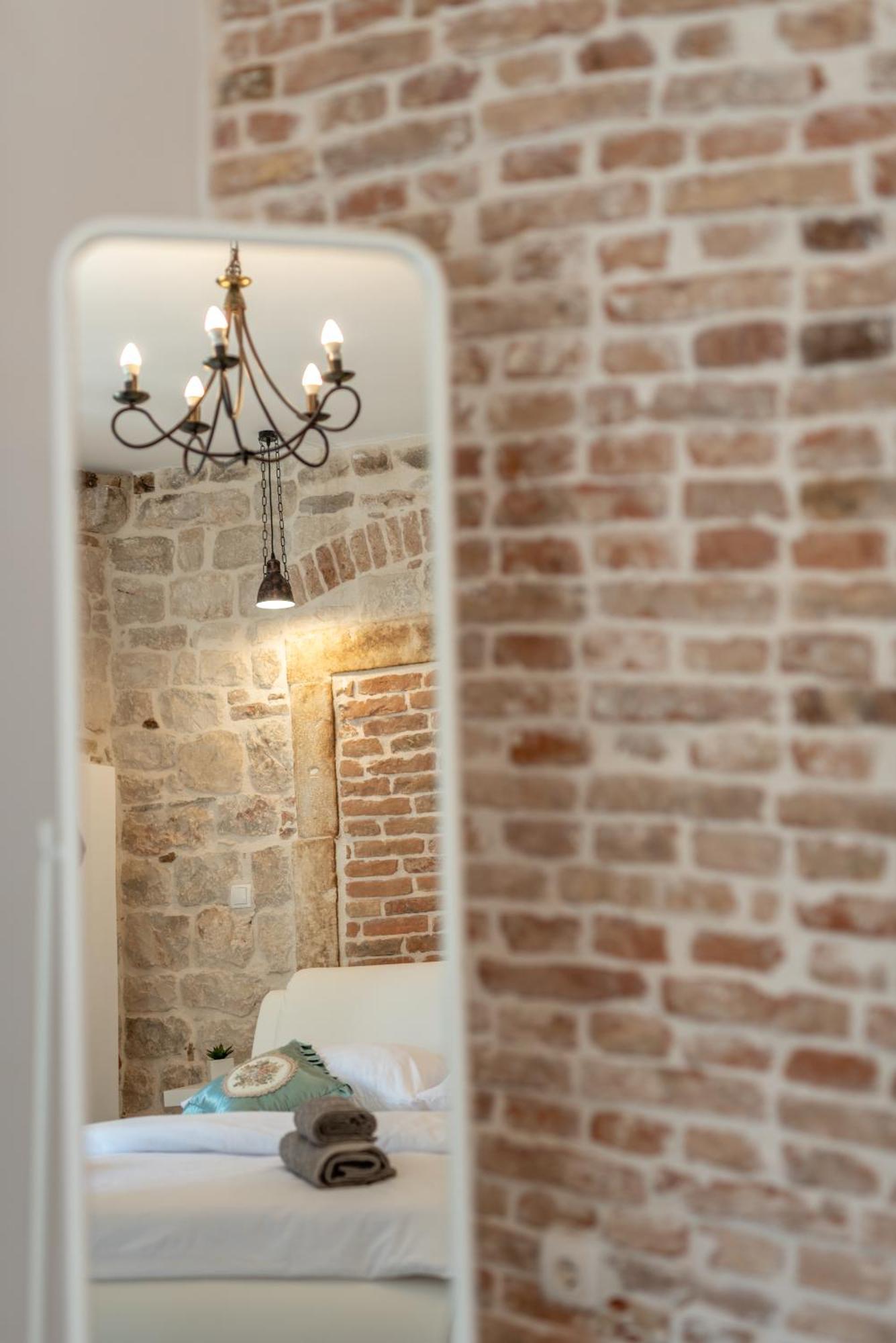 Studios Kadena Trogir - 18Th Century Stone House Kültér fotó