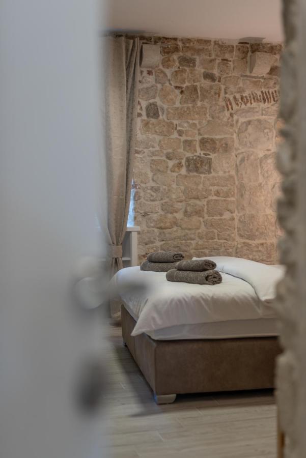 Studios Kadena Trogir - 18Th Century Stone House Kültér fotó